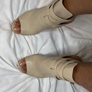 Christian Louboutin Hippik Nappa ankle boots nude leather